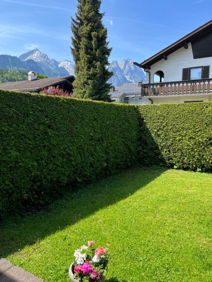 Doppelhaushaelfte Zugspitzblick Mit Privatem Garten Garmisch-Partenkirchen Zewnętrze zdjęcie